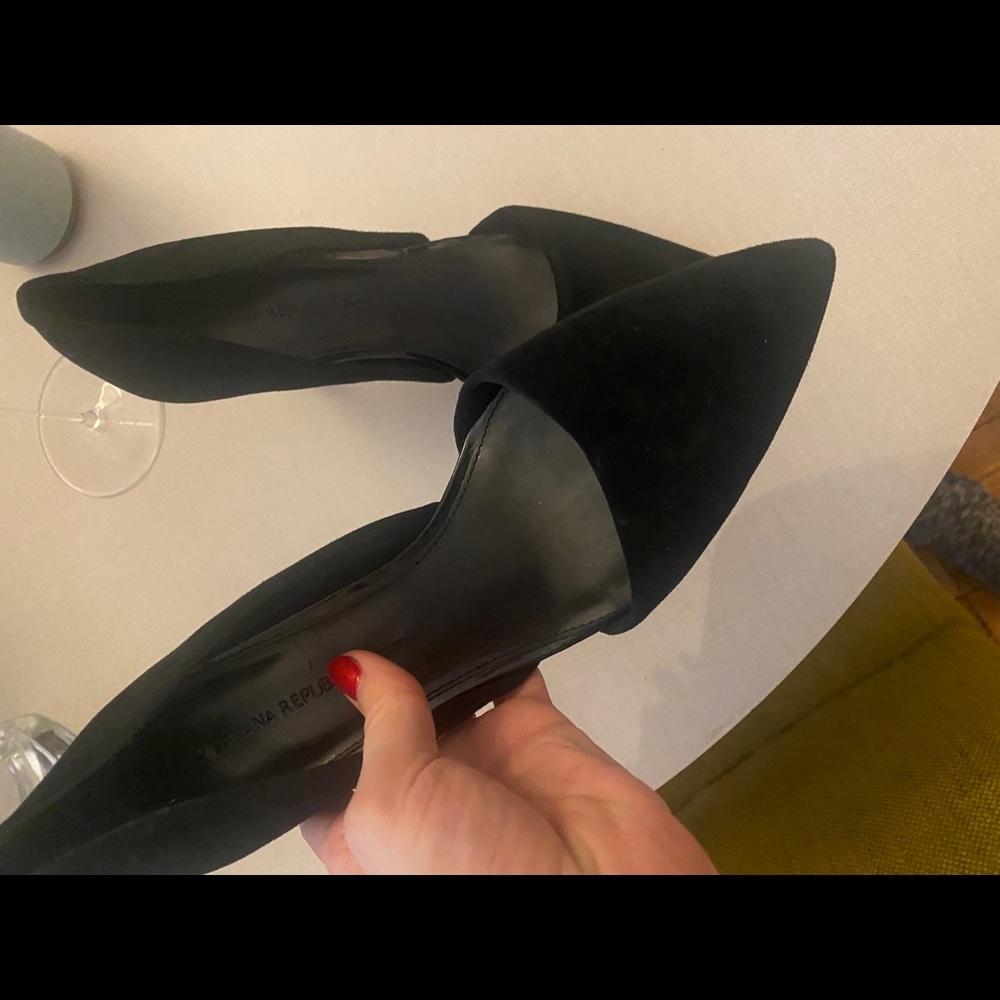 Gorgeous suede heels. Sexy cut. Size 9